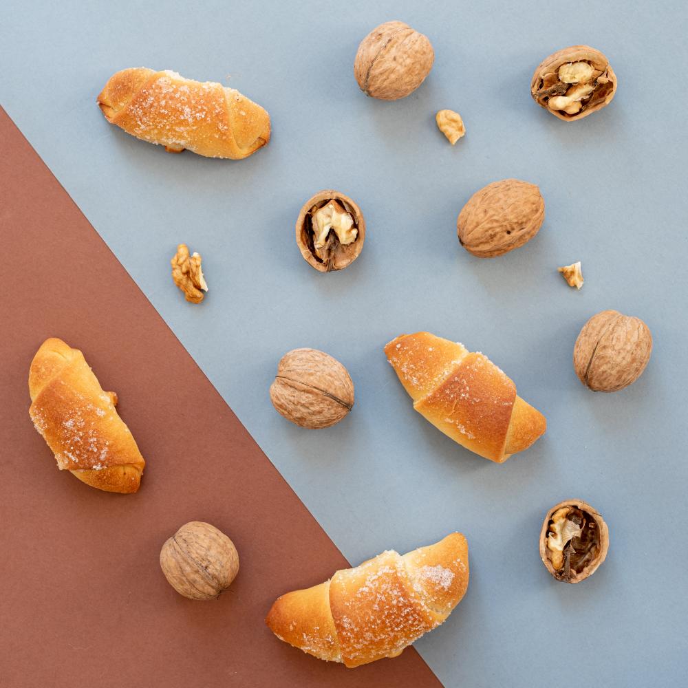 Круассаны с орехами