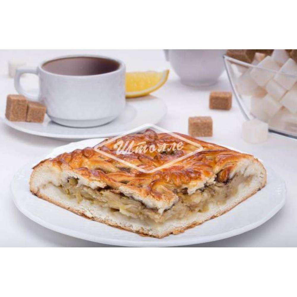 Пирог с яблоками и корицей