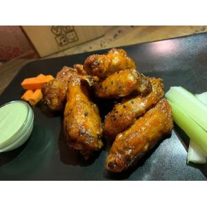 Куриные крылья в остром соусе